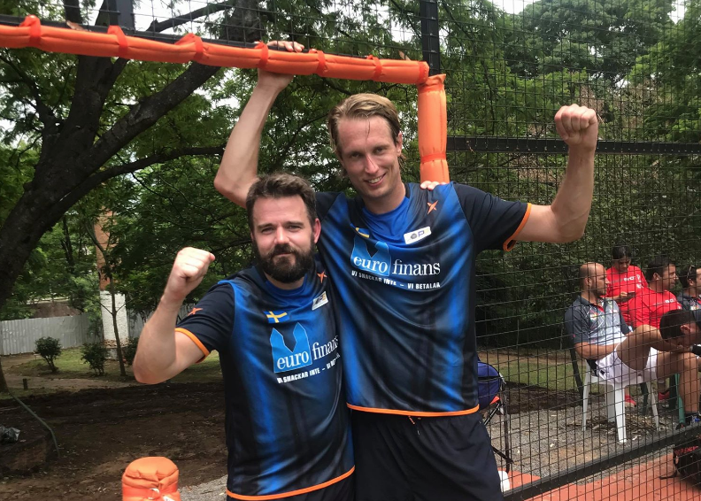 Brakade genom glaset - sen blev han hjälte