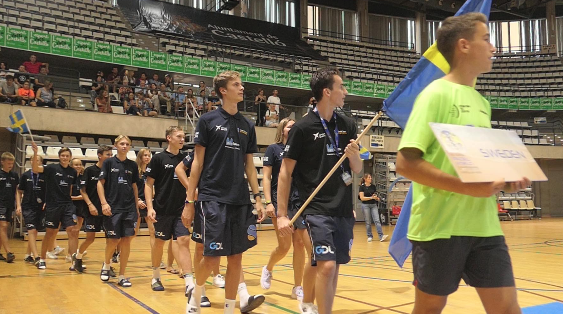 Här tågar Sveriges JVM-trupp in mot allvaret