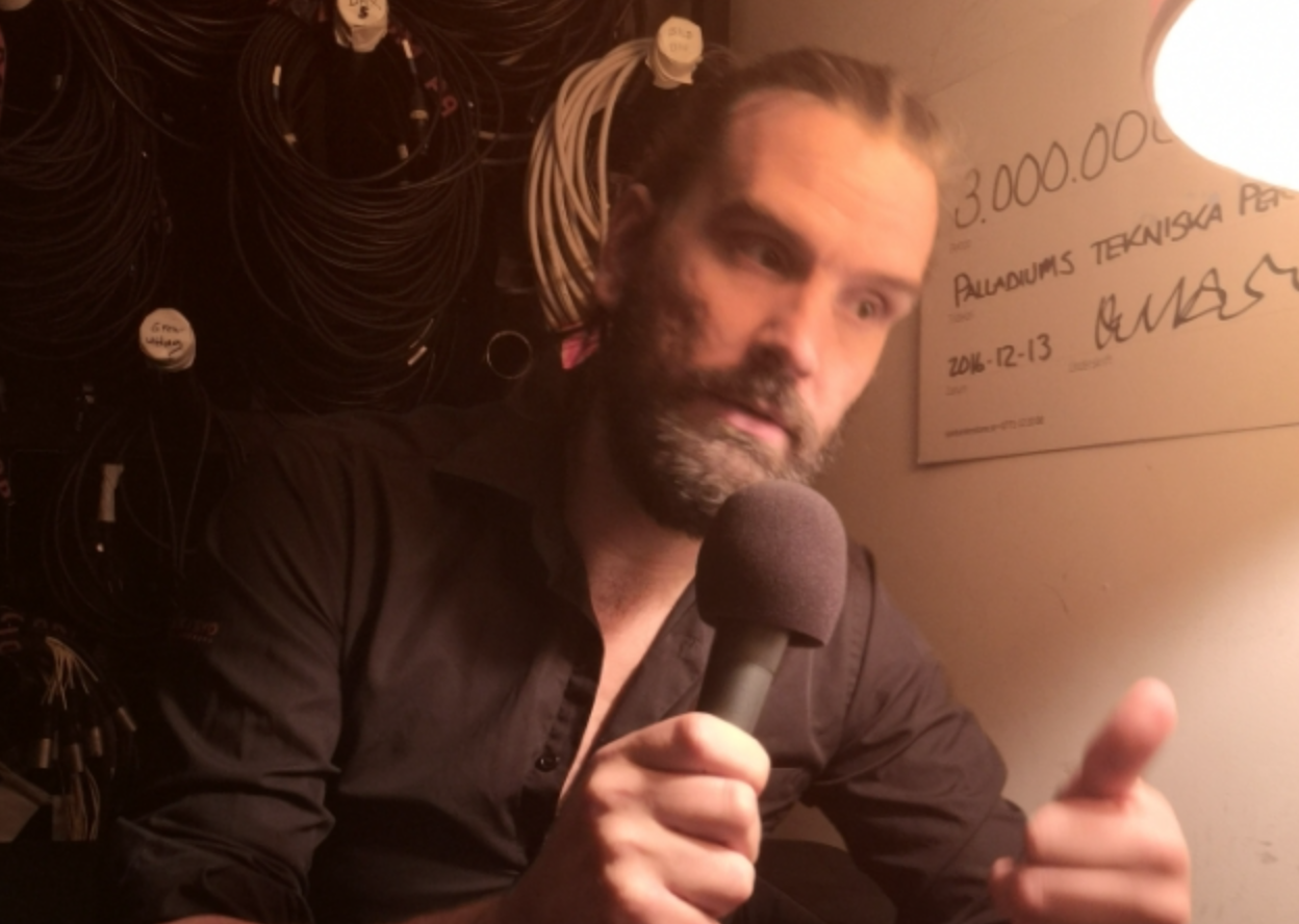 En ny padelpodd drar igång i Sverige